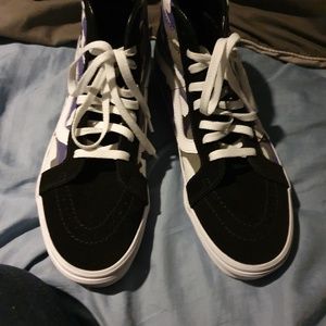 2 pairs of vans